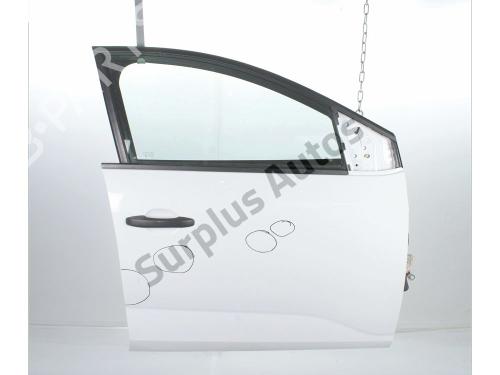 right-front-door-dacia-sandero-iii-2021-40620995 main image