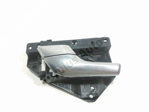 Used Front left interior door handle Front left interior door handle 30086470 30086470