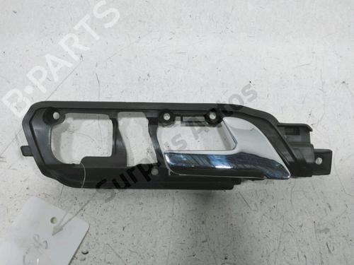 Poignée intérieure avant droite VW POLO IV (9N_, 9A_) 1.2 12V (64 hp) 30996178