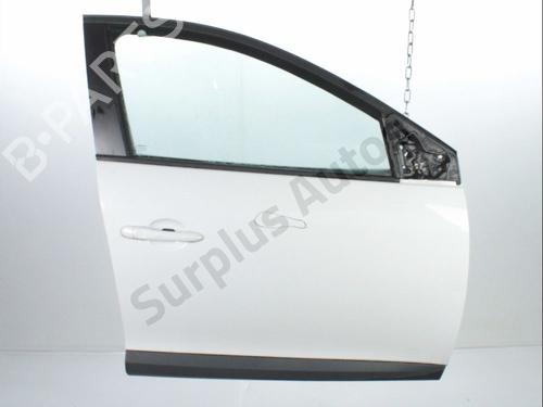 Used Right front door RENAULT MEGANE III Hatchback (BZ0/1_, B3_) 1.5 dCi (BZ0C) (90 hp) 31032684