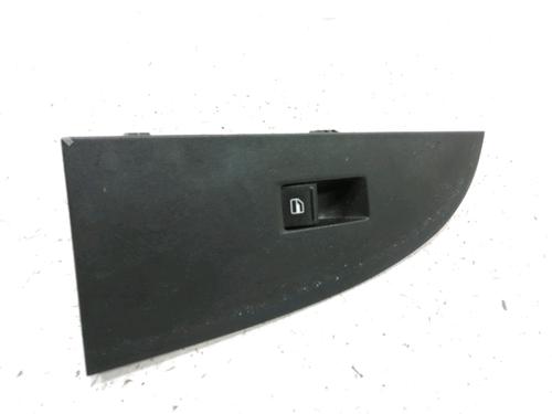 Used Right front window switch Right front window switch 37772849 37772849
