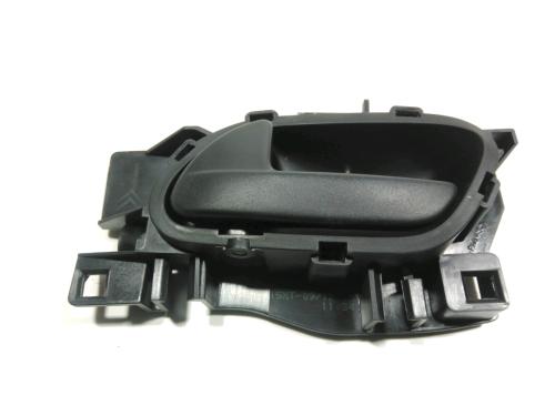 Used Front left interior door handle Front left interior door handle CITROËN BERLINGO Box Body/MPV (B9) 1.6 BlueHDi 100 (99 hp) 37775211 37775211