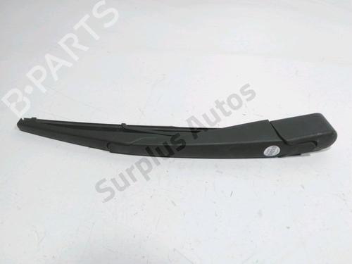 Used Rear windshield wiper arm Rear windshield wiper arm RENAULT MEGANE IV Hatchback (B9A/M/N_) 1.5 dCi 110 (B9A3) (110 hp) 35893774 35893774