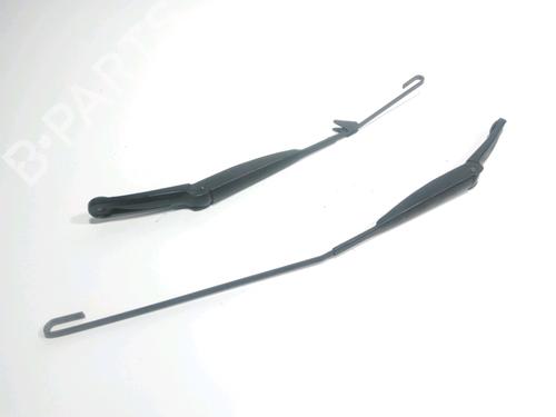 Used Front windshield wiper arm FIAT PANDA (169_) 1.2 (169AXF2A, 169AXF1A) (69 hp) 28271794