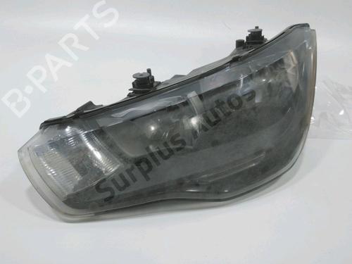 Phare gauche AUDI A1 (8X1, 8XK) 1.6 TDI (105 hp) 32077971