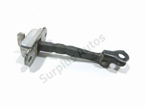 Used Hinge/Door check strap TOYOTA AURIS (_E18_) 1.8 Hybrid (ZWE186_, ZWE186R) (136 hp) 28248757