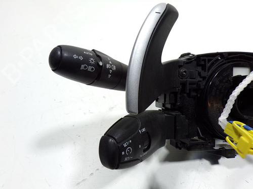 Steering wheel controls PEUGEOT 308 I (4A_, 4C_) 1.6 HDi | BP28226746E15 