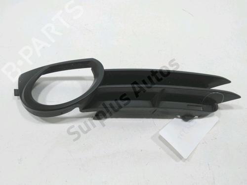 Grille AUDI A3 Sportback (8PA) 2.0 TDI 16V quattro (140 hp) 30993144