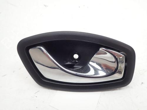 Used Front right interior door handle RENAULT CAPTUR I (J5_, H5_) 0.9 TCe 90 (90 hp) 30996007