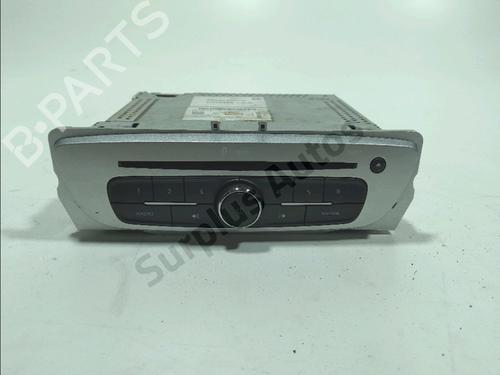 radio-renault-megane-iii-hatchback-bz01_-b3_-2008-36660884 main image