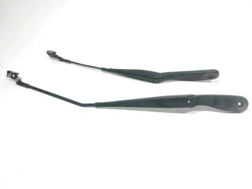 Front windshield wiper arm VOLVO C30 (533) 2.0 D | BP28271821C143 
