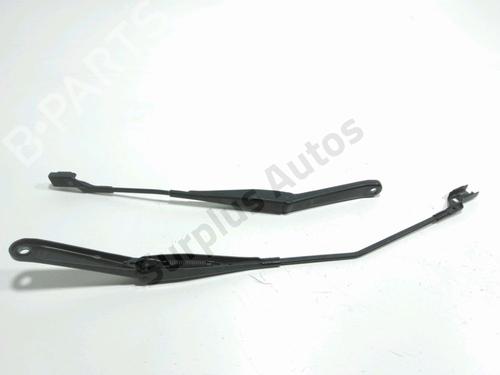 Used Front windshield wiper arm FORD FIESTA VI (CB1, CCN) 1.0 EcoBoost (100 hp) 31822738