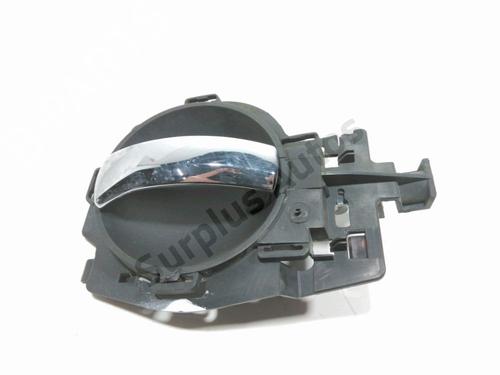 Used Front left interior door handle Front left interior door handle 31080300 31080300