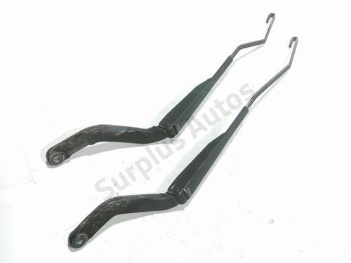 Used Front windshield wiper arm Front windshield wiper arm PEUGEOT 106 II (1A_, 1C_) 1.4 i (75 hp) 40465371 40465371