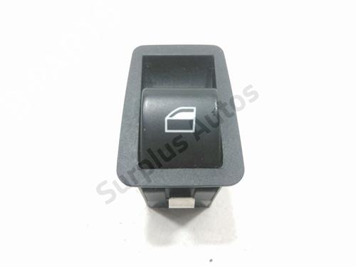 Used Right rear window switch Right rear window switch 39118213 39118213