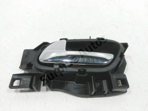Used Rear left interior door handle Rear left interior door handle 31000093 31000093