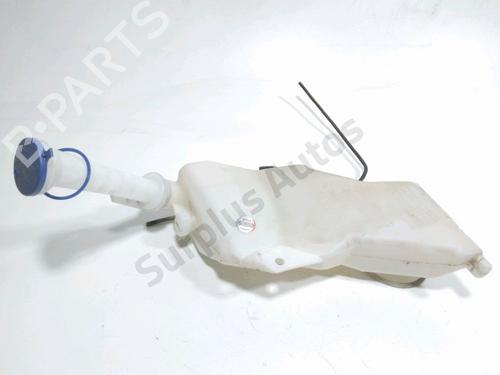 Used Windscreen washer tank Windscreen washer tank PEUGEOT 206+ (2L_, 2M_) 1.4 i (73 hp) 35972696 35972696