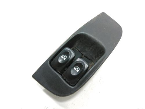 Used Left front window switch RENAULT MEGANE I (BA0/1_) 1.9 dTi (BA1U) (80 hp) 30998919