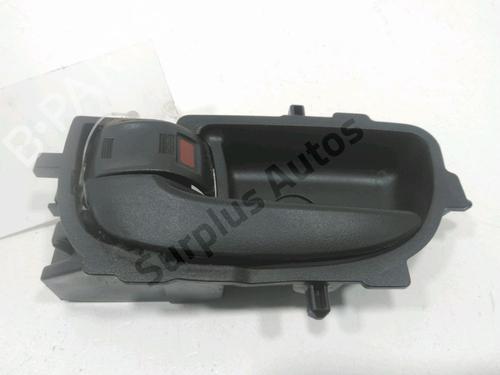 Used Front left interior door handle Front left interior door handle PEUGEOT 108 1.2 (82 hp) 33534453 33534453
