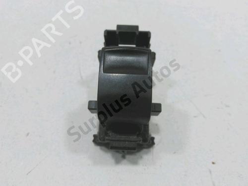 Used Right front window switch TOYOTA YARIS (_P9_) 1.4 D-4D (NLP90_, NLP90R) (90 hp) 30994452