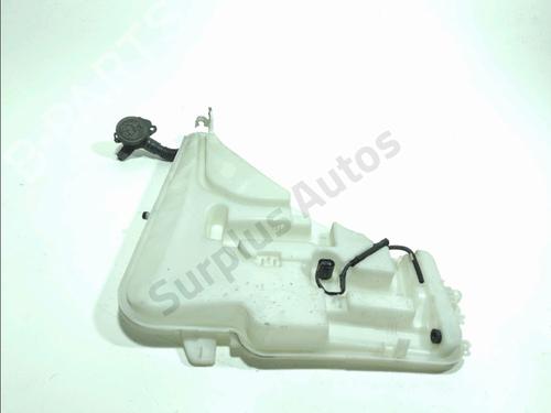 Used Windscreen washer tank Windscreen washer tank BMW 3 (F30, F80) 318 d xDrive (143 hp) 36550533 36550533