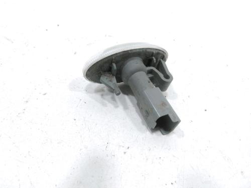 Right side indicator PEUGEOT 307 CC (3B) 2.0 HDi 135 | BP31005426I19