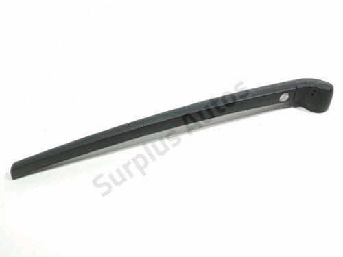 Used Rear windshield wiper arm AUDI A3 Sportback (8PA) 1.6 TDI (105 hp) 28271445