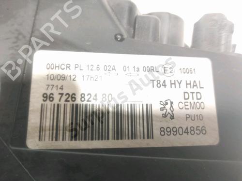 Right headlight PEUGEOT 3008 I MPV (0U_) 2.0 HDi Hybrid4 (0URHCA) | BP30406331C29