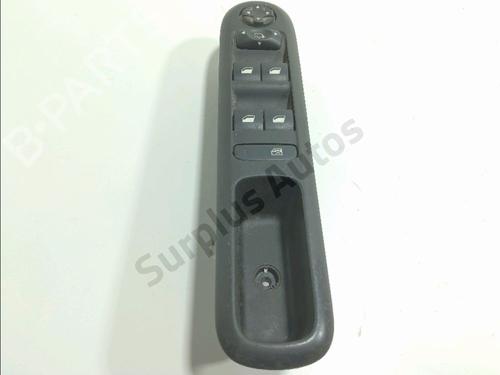 Used Left front window switch Left front window switch 37066017 37066017