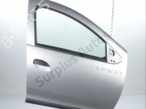 right-front-door-dacia-sandero-ii-2012-33160271 main image