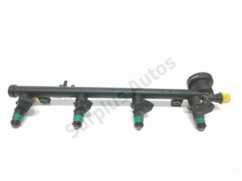 Used Injection rail Injection rail RENAULT MEGANE II Estate (KM0/1_) 2.0 (135 hp) 33646557 33646557