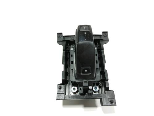 Used Gear lever PEUGEOT 308 II (LB_, LP_, LW_, LH_, L3_) 1.5 BlueHDi 130 (131 hp) 28224399