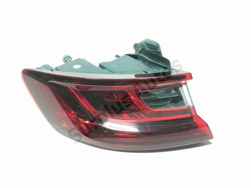 left-taillight-renault-megane-iv-hatchback-b9amn_-2015-39089769 main image