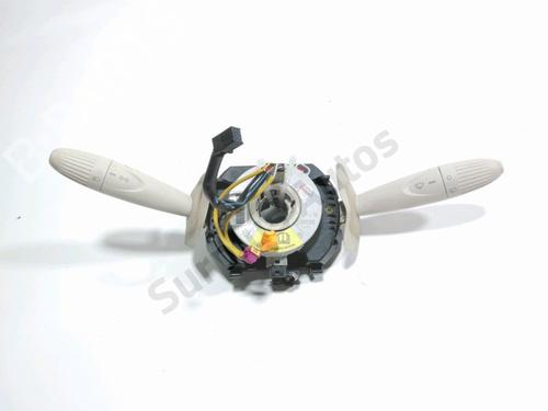 steering-wheel-controls-fiat-500-312_-2007-39088658 main image