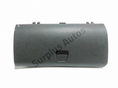 Used Glove box Glove box TOYOTA AYGO (_B4_) 1.0 (KGB40) (69 hp) 37769646 37769646