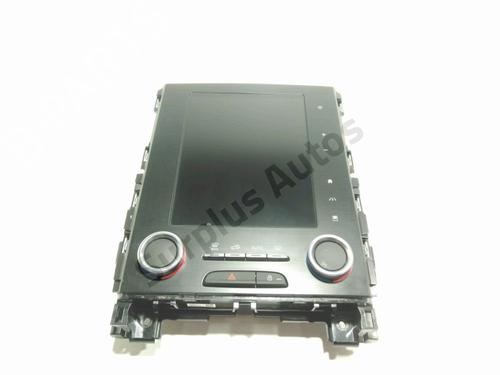 climate-control-renault-megane-iv-hatchback-b9amn_-2015-40059417 main image