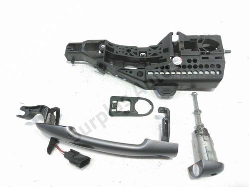 front-left-exterior-door-handle-renault-clio-iv-bh_-2012-2013-2014-2015-2016-2017-2018-2019-2020-2021-40059898 main image