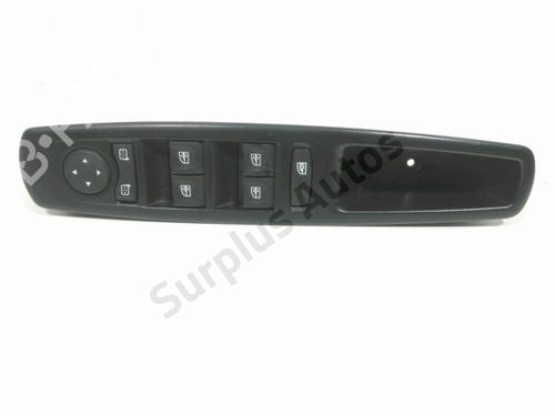 Used Left front window switch RENAULT MEGANE III Hatchback (BZ0/1_, B3_) 1.2 TCe (BZ2B, BZ11) (116 hp) 29858755
