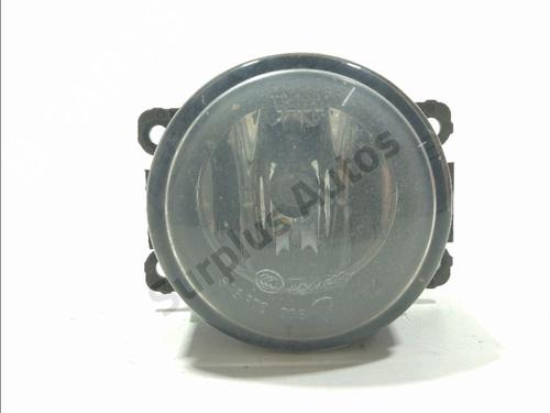 right-front-fog-light-renault-megane-iii-hatchback-bz01_-b3_-2008-39707092 main image