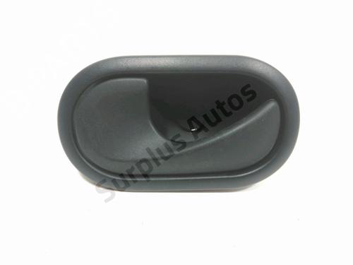 Venstre foran invendig håndtak RENAULT TWINGO III (BCM_, BCA_) 1.0 SCe 70 (71 hp) 28243286