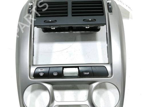 Used Middle console KIA CERATO I Hatchback (LD) 2.0 CRDi (112 hp) 30991873