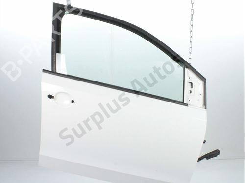 right-front-door-vw-up-121-122-bl1-bl2-bl3-123-2011-33421225 main image