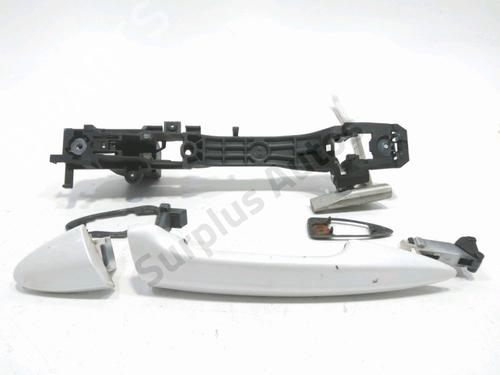 Used Rear right exterior door handle Rear right exterior door handle LEXUS IS II (_E2_) 200d (ALE20_, ALE20R) (150 hp) 33904024 33904024