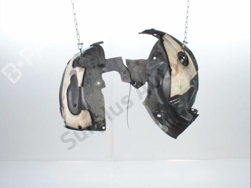 Used Wheel arch RENAULT MEGANE III Hatchback (BZ0/1_, B3_) 1.5 dCi (106 hp) 28236554