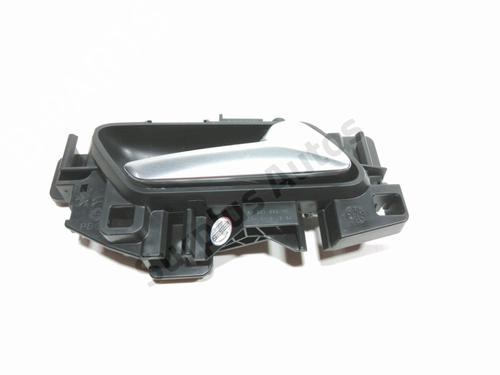 Used Front right interior door handle Front right interior door handle 30918835 30918835