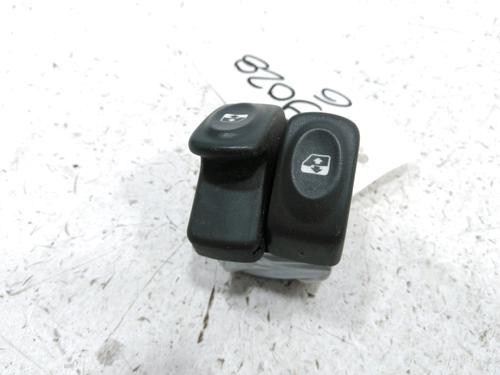 Used Left front window switch RENAULT MEGANE I Classic (LA0/1_) 1.6 e (LA0F, LA0S) (90 hp) 30998870