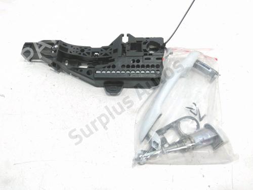 front-left-exterior-door-handle-renault-clio-iv-bh_-2012-2013-2014-2015-2016-2017-2018-2019-2020-2021-39524887 main image