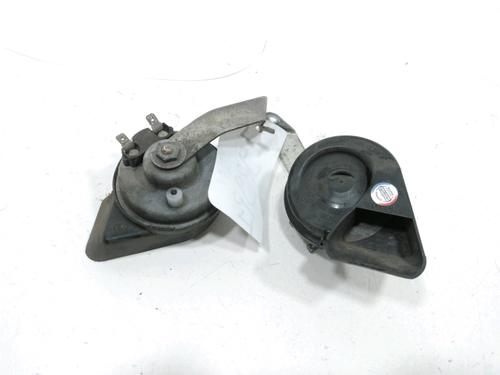 Horn MERCEDES-BENZ B-CLASS Sports Tourer (W245) B 180 CDI (245.207) (109 hp) 30986106