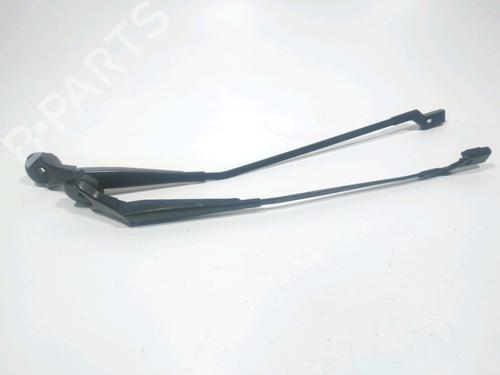 Used Front windshield wiper arm Front windshield wiper arm 37789928 37789928