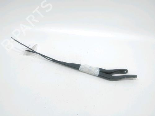 Used Front windshield wiper arm RENAULT MEGANE III Grandtour (KZ0/1) 1.9 dCi (KZ0J, KZ0N, KZ1S) (131 hp) 31007833